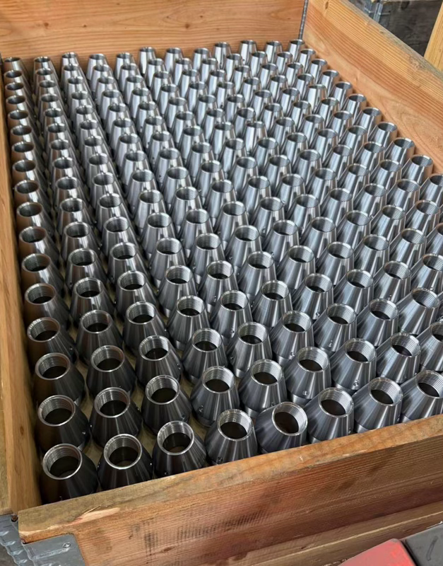 Резбови детайли